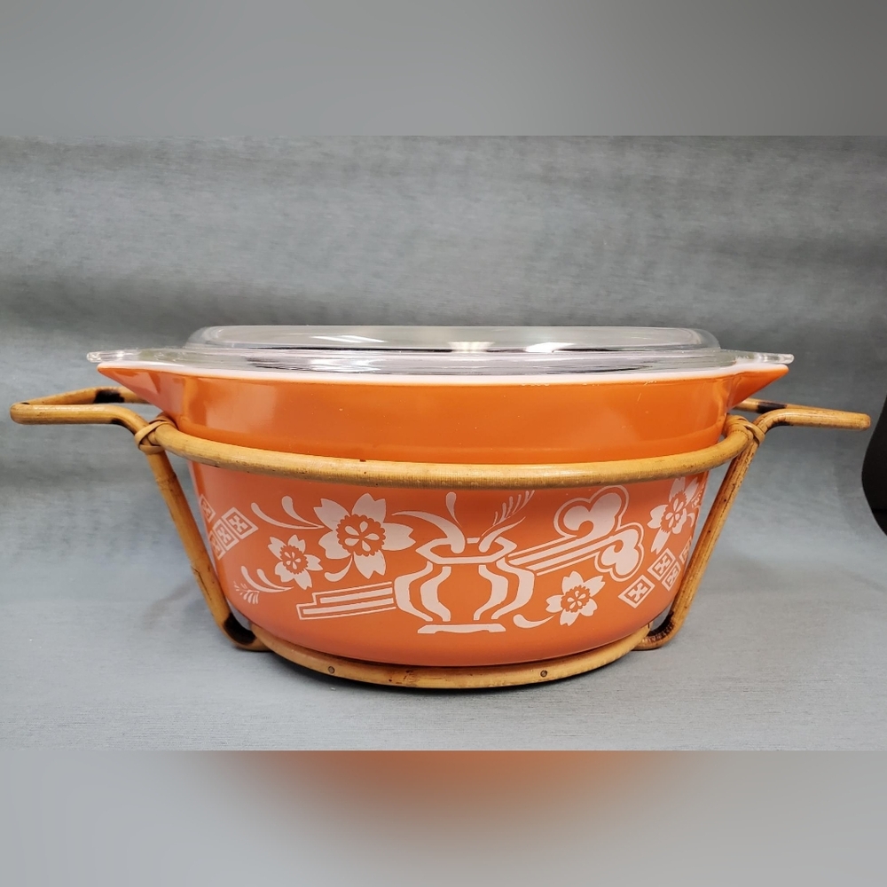 Vintage Pyrex Orange Dynasty 2.5 Qt Casserole w/ Lid & Bamboo Cradle 1970s Rare